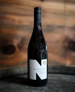 PN Newport Vineyard 408951 Point Wine Spirits